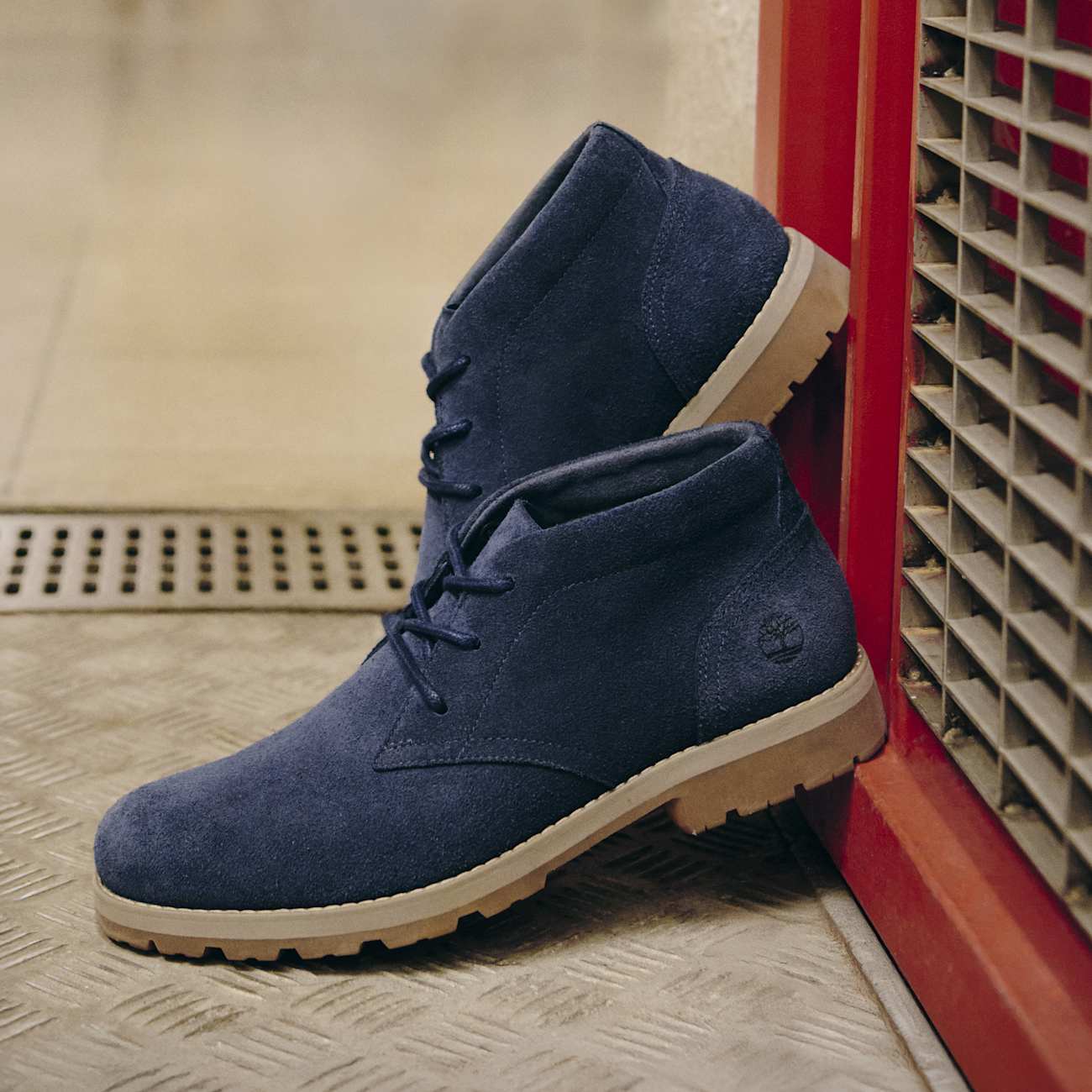 Timberland Stivale Stringato Blu Britton Mid da Uomo Timberland Stivale Stringato Blu Britton Mid da Uomo - Stile e Comfort